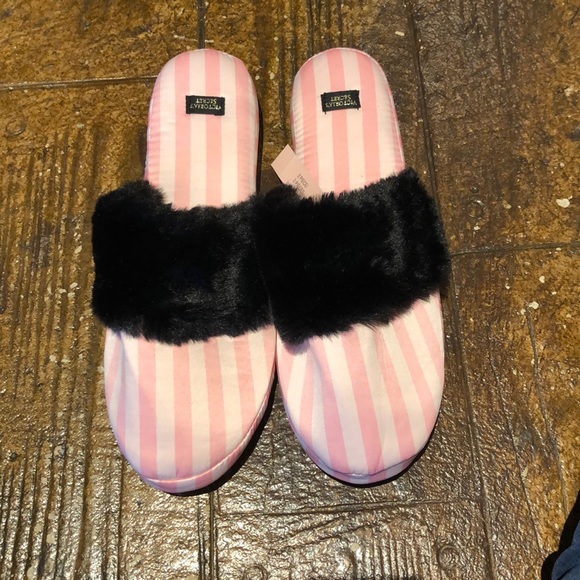 Slippers - Picture 1 of 1
